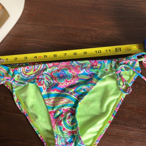 Arizona Jeans Co Swim Bottoms Size Medium NWT - Picture 10 of 10